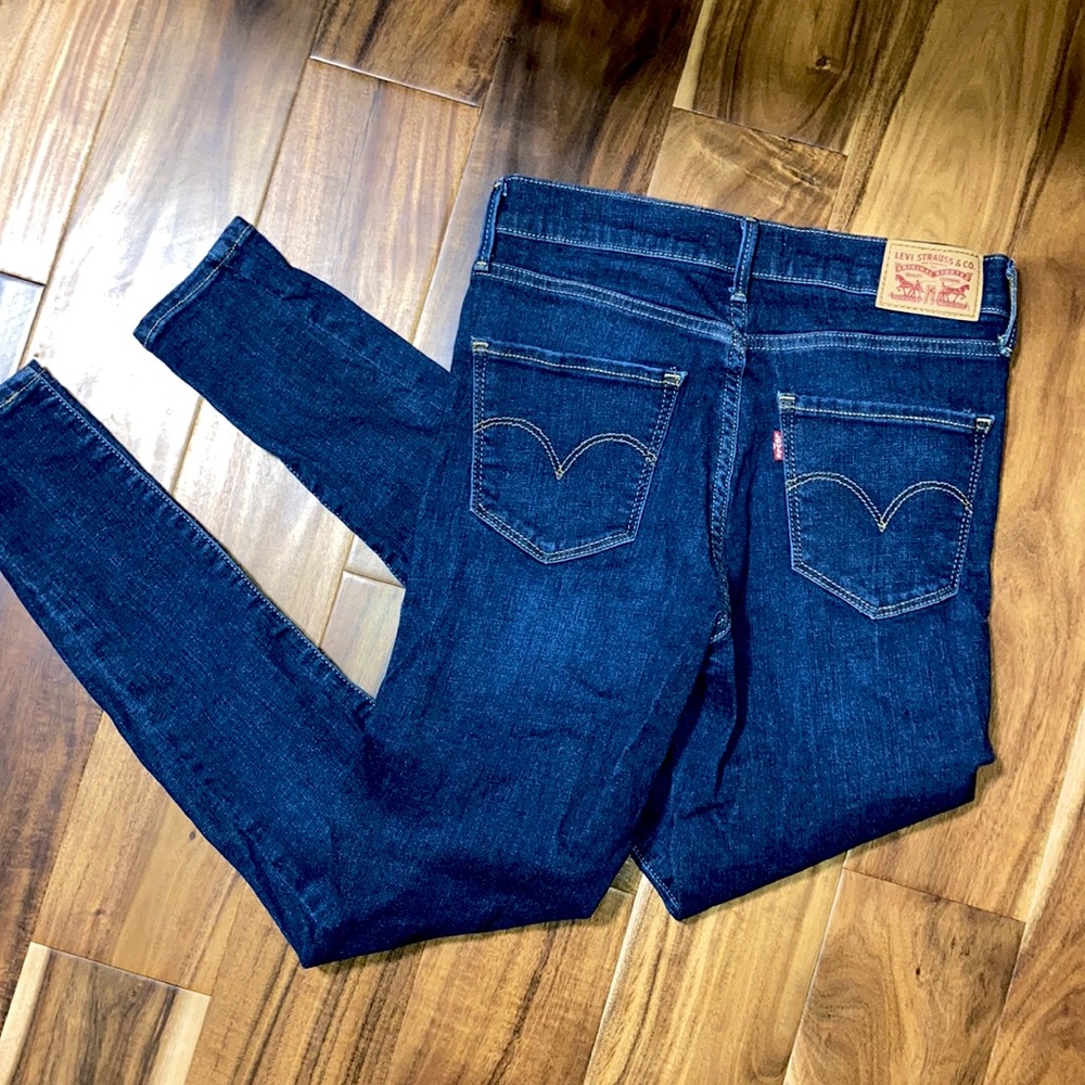 Levi’s 720 Hi-rise Skinny Size 27